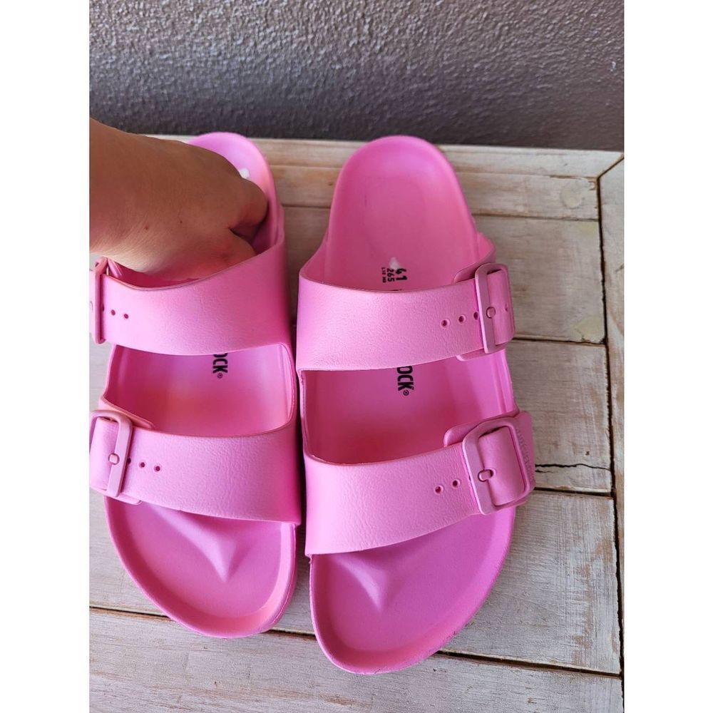 NEW Barbiecore Birkenstock sz 10 (41)